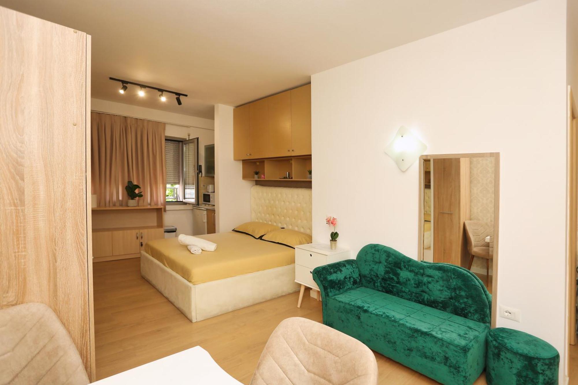 Apartment Cozy Near Square 21 Tirana