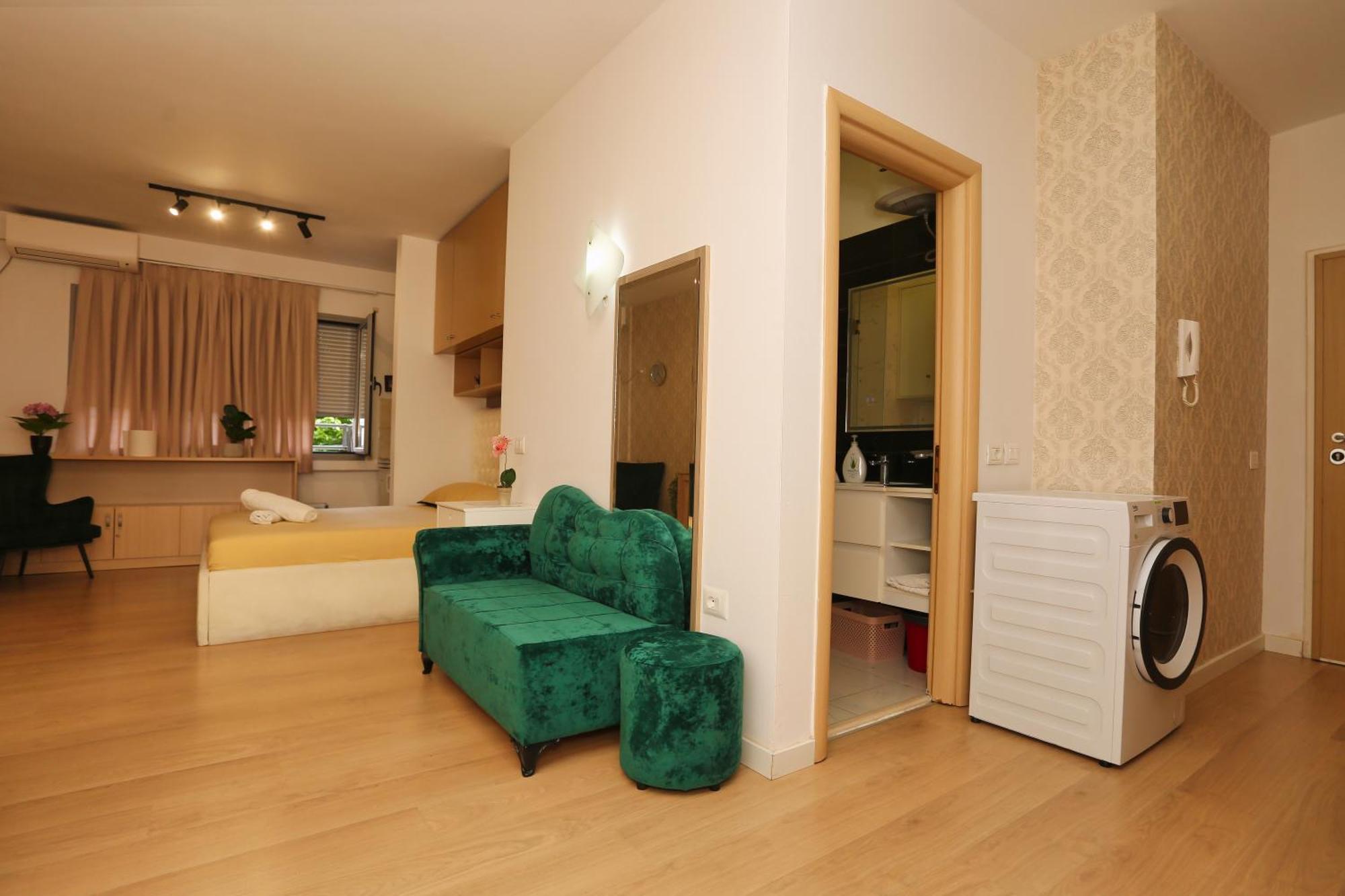 Apartment Cozy Near Square 21