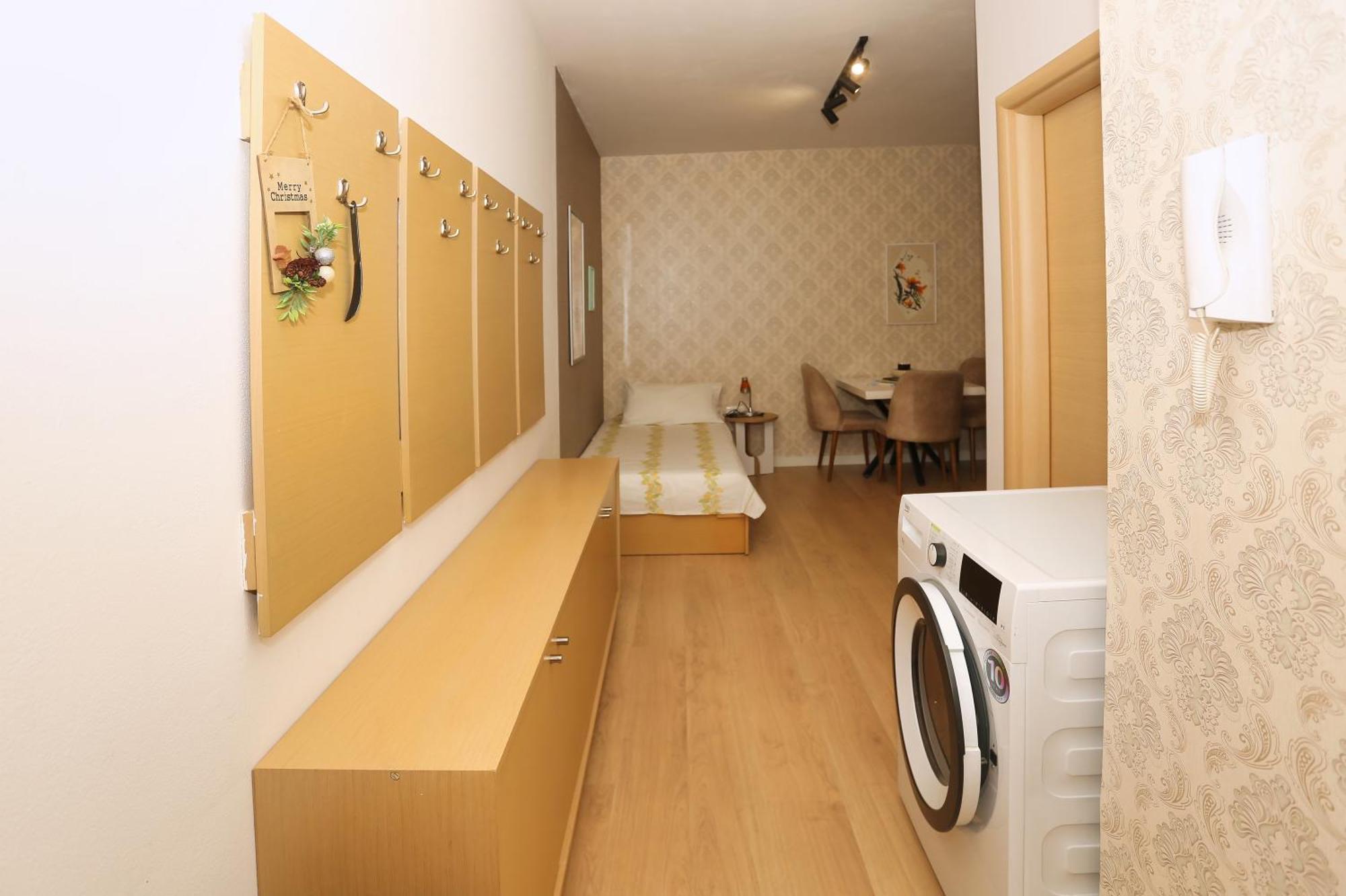 Cozy Near Square 21 Apartment Tirana